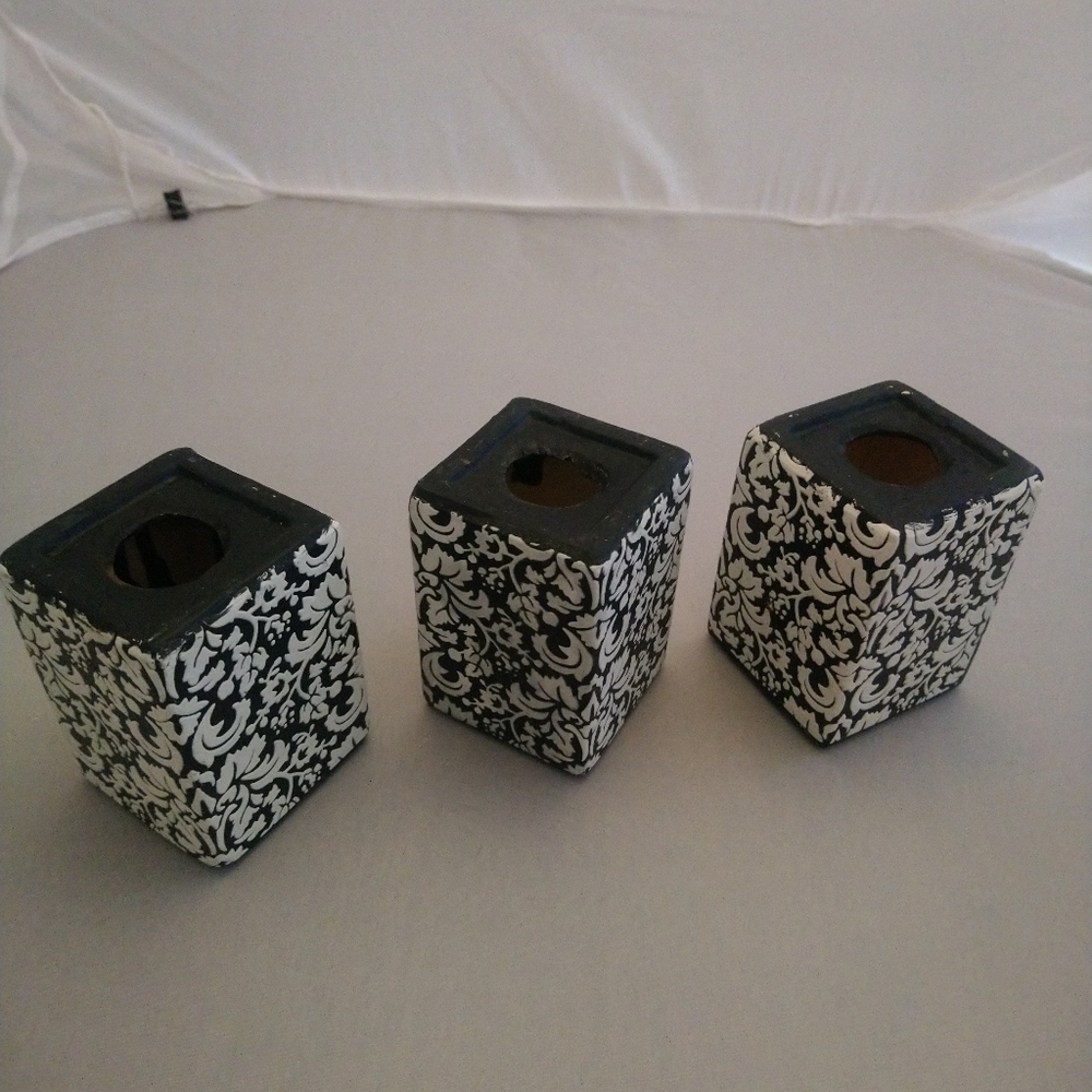 Vintage Black & White Floral Damask Resin Cube Tea Light Holders (Set of 3) - Picture 12 of 12